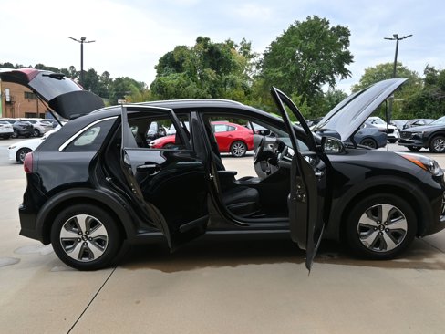 Used 2020 Kia Niro LX image 13