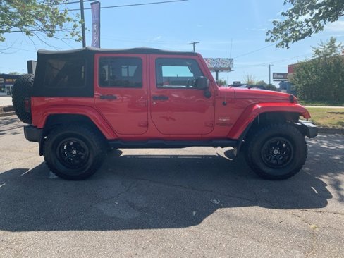 Used 2015 Jeep Wrangler Unlimited Sahara w/ Connectivity Group image 7