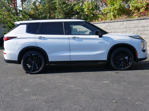 New 2025 Mitsubishi Outlander 4WD Plug-In Hybrid image 8