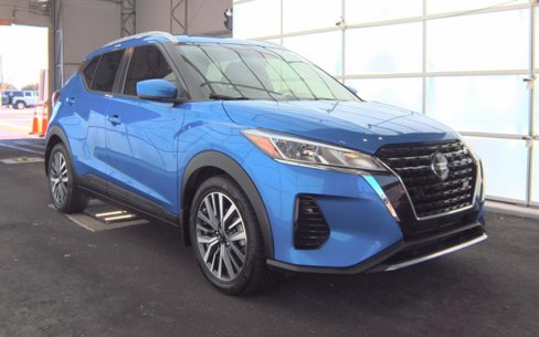 Used 2021 Nissan Kicks SV image 2