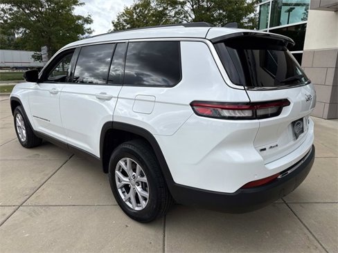 Used 2022 Jeep Grand Cherokee L Limited image 8