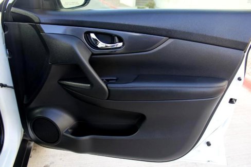 Used 2020 Nissan Rogue SV image 19