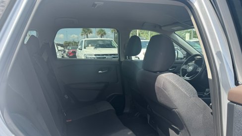 Used 2021 Nissan Rogue SV image 7
