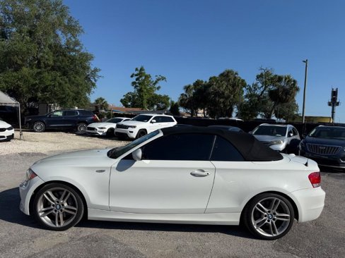 Used 2010 BMW 135i Convertible image 8
