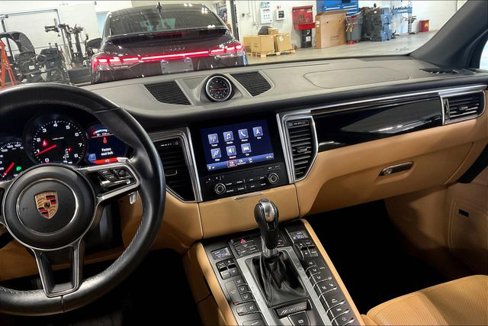 Used 2018 Porsche Macan image 6