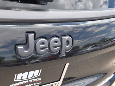 Used 2019 Jeep Compass Trailhawk image 12