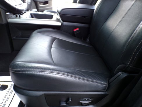 Used 2018 RAM 2500 Laramie w/ Sport Appearance Group image 26