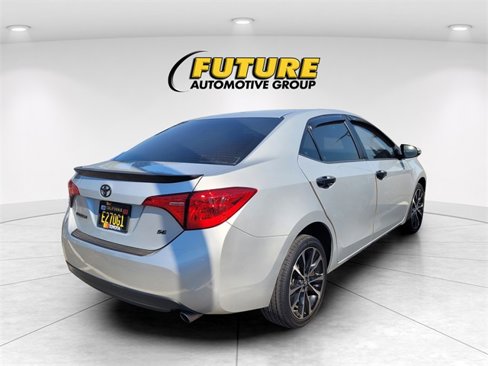 Used 2019 Toyota Corolla SE image 3