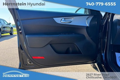 Used 2023 Kia Forte LXS image 15