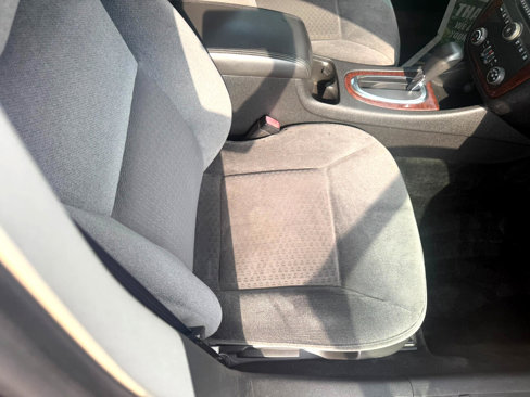 Used 2011 Chevrolet Impala LT image 20