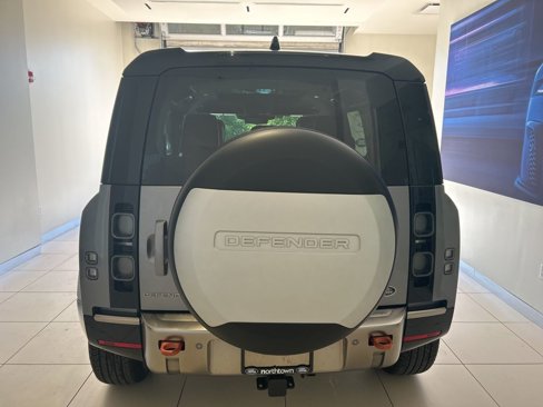 Used 2020 Land Rover Defender 110 X image 15
