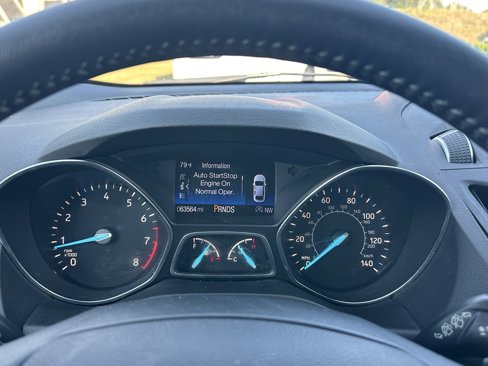 Used 2017 Ford Escape Titanium image 29