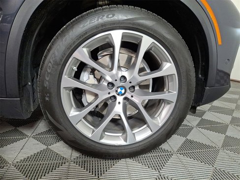 Certified 2022 BMW X5 xDrive40i w/ Premium Package image 12