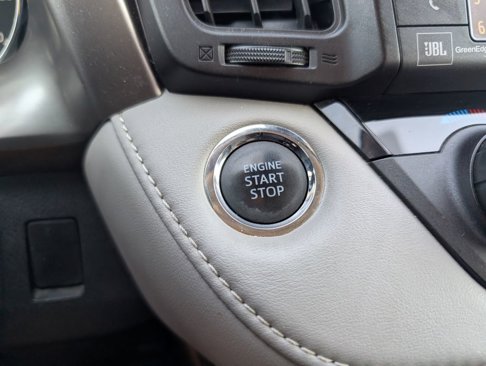 Used 2016 Toyota RAV4 Limited image 23
