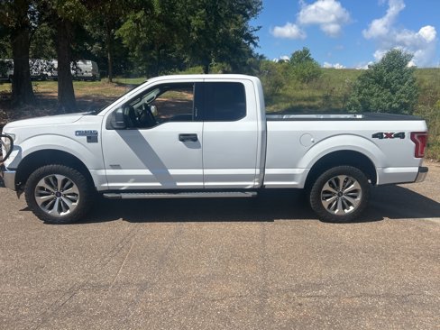 Used 2015 Ford F150 XLT image 5