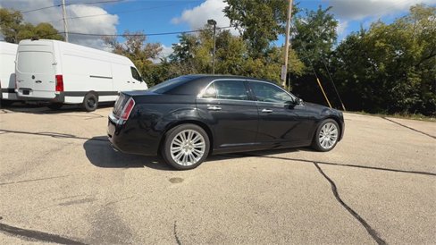 Used 2014 Chrysler 300 C image 8
