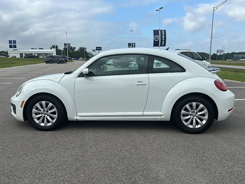 Used 2019 Volkswagen Beetle 2.0T S image 5