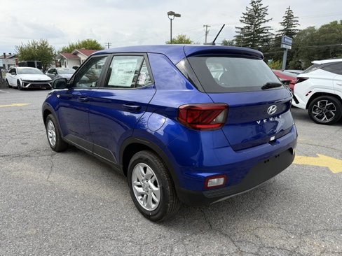New 2025 Hyundai Venue SE image 5