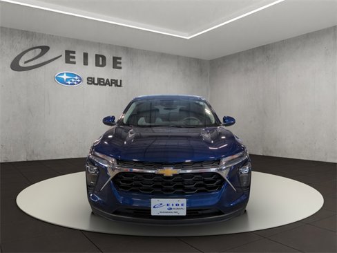 Used 2024 Chevrolet Trax LS w/ LS Convenience Package image 9