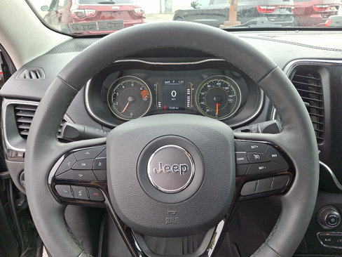 Used 2021 Jeep Cherokee Latitude Plus image 20