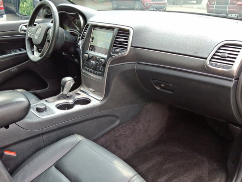 Used 2018 Jeep Grand Cherokee Limited image 11