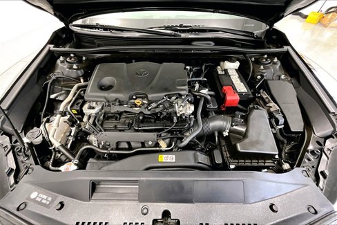 Used 2022 Toyota Camry LE image 9
