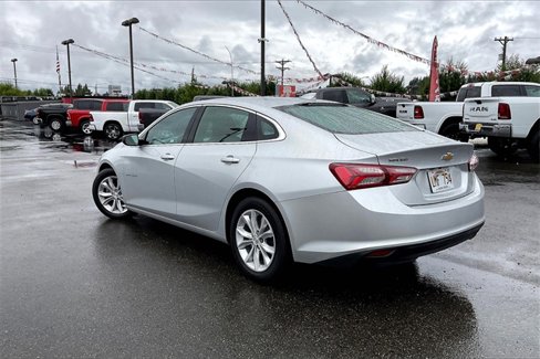 Used 2022 Chevrolet Malibu LT image 2