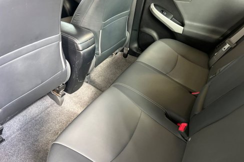 Used 2013 Toyota Prius Four image 12