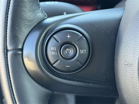 Used 2018 MINI Cooper S image 23