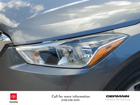 Used 2018 Nissan Kicks S image 14