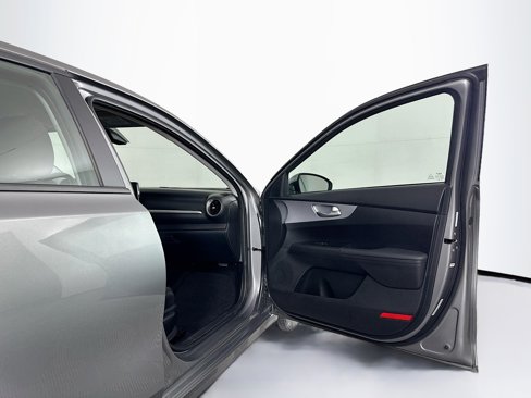Used 2024 Kia Forte LXS image 29