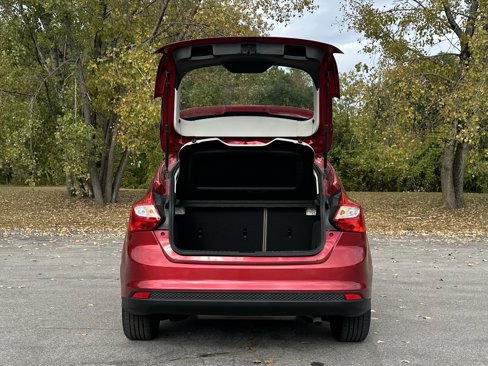 Used 2012 Ford Focus SEL w/ SEL/Titanium Winter Pkg image 27