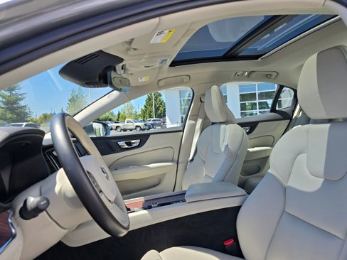 Used 2019 Volvo S60 T5 Inscription image 23