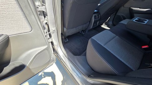 Used 2023 Nissan Rogue SV image 20