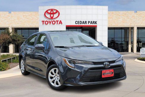 Certified 2025 Toyota Corolla LE image 1
