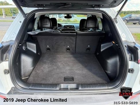 Used 2019 Jeep Cherokee Limited w/ Technology Group image 39
