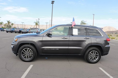 Used 2020 Jeep Grand Cherokee Laredo w/ Laredo X Package image 7