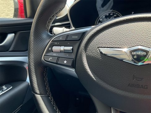 Used 2022 Genesis G70 2.0T image 25