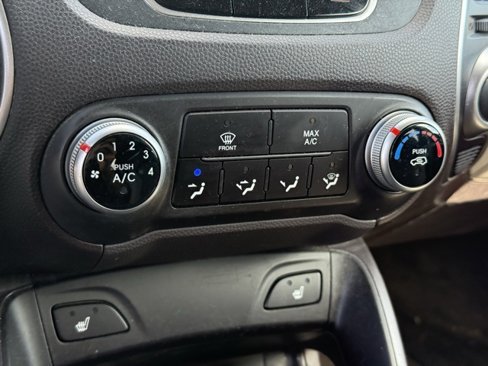 Used 2013 Hyundai Tucson GLS image 42