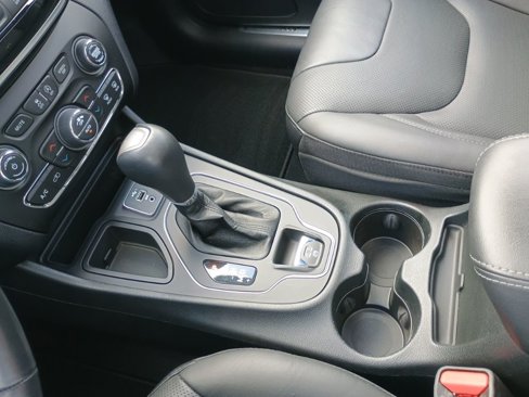 Used 2021 Jeep Cherokee High Altitude image 25