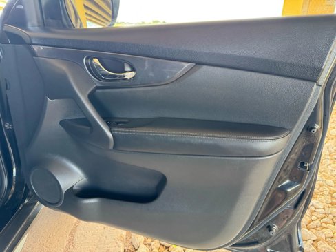 Used 2019 Nissan Rogue SV image 25