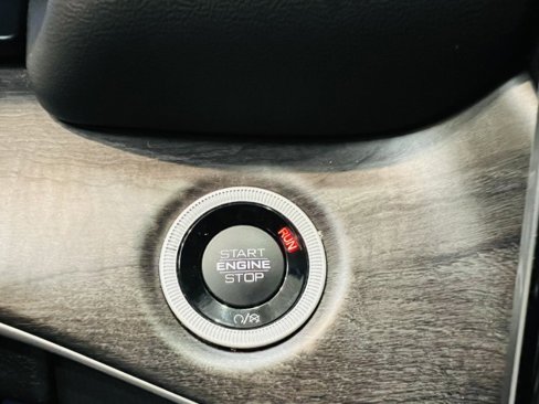 Used 2023 Jeep Grand Cherokee L Limited image 23