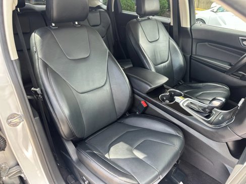 Used 2017 Ford Edge Titanium w/ Technology Package image 33
