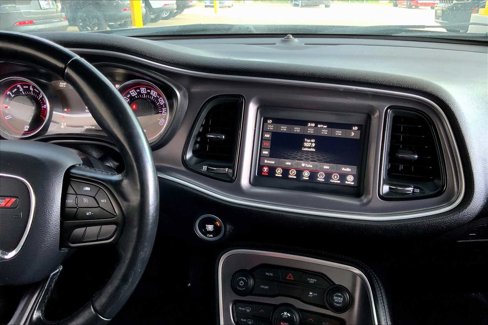 Used 2020 Dodge Challenger SXT image 6