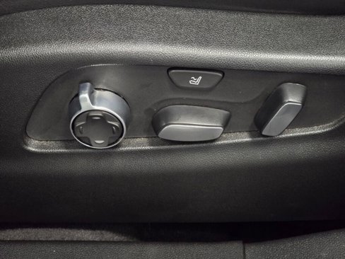 Used 2023 Cadillac XT4 Sport image 37