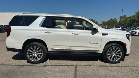 Used 2021 GMC Yukon Denali w/ Denali Premium Package image 3