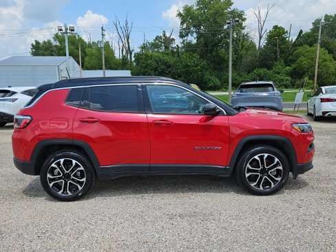 Used 2023 Jeep Compass Limited image 6
