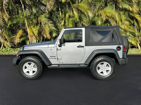 Used 2018 Jeep Wrangler Sport image 8