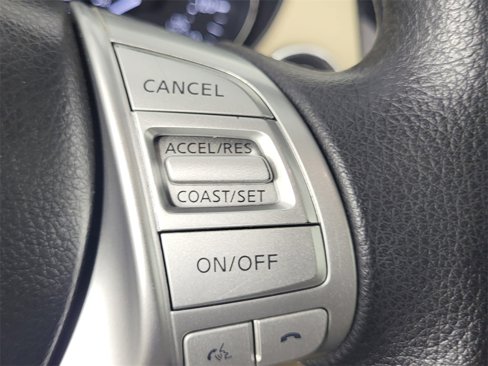 Used 2016 Nissan Rogue SV image 29