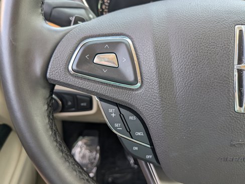 Used 2017 Lincoln MKC Select w/ Select Plus Package image 25